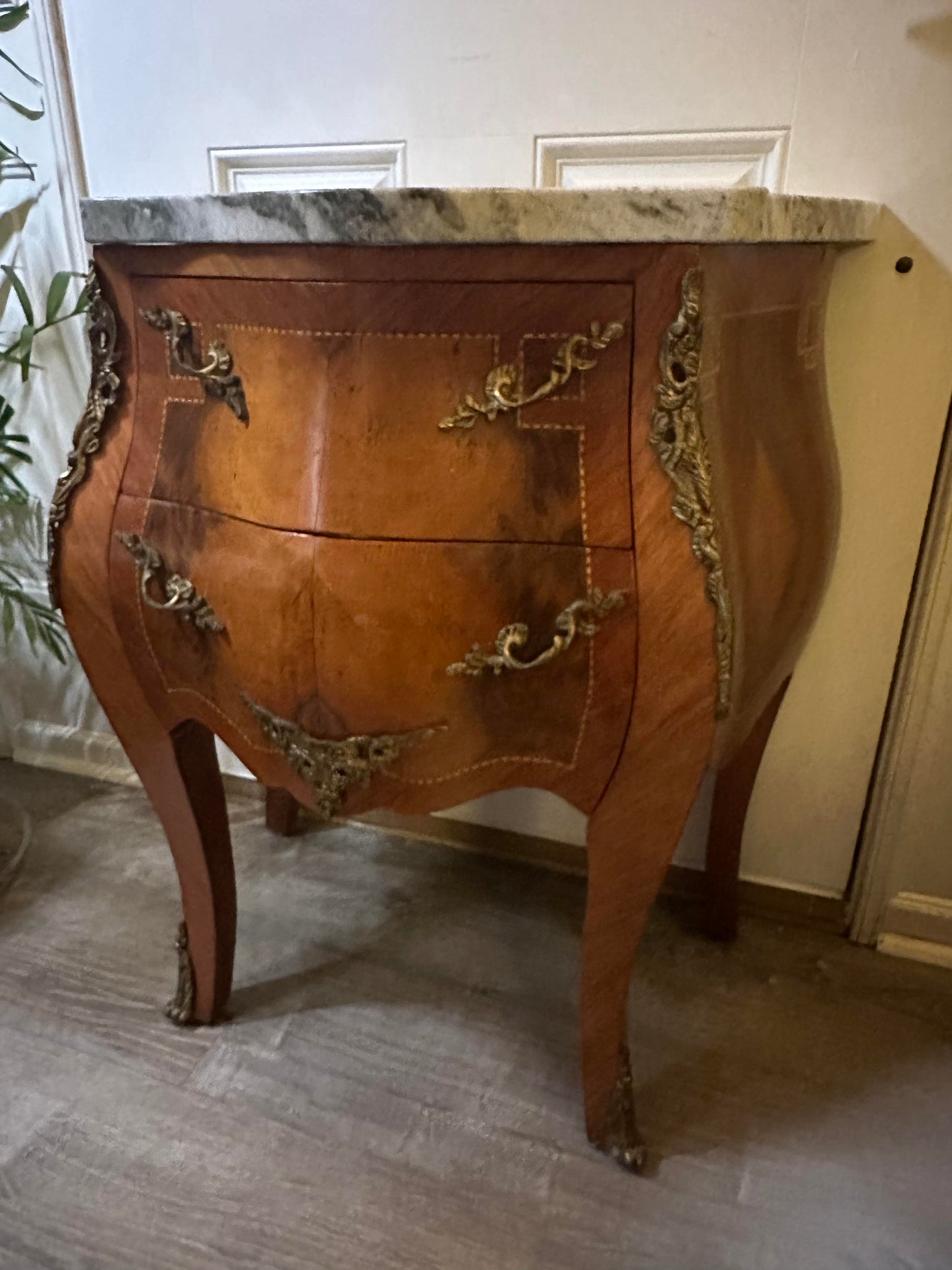 1920s French Louis XV Style Marble Top Ormolu Bombe Commode Chest