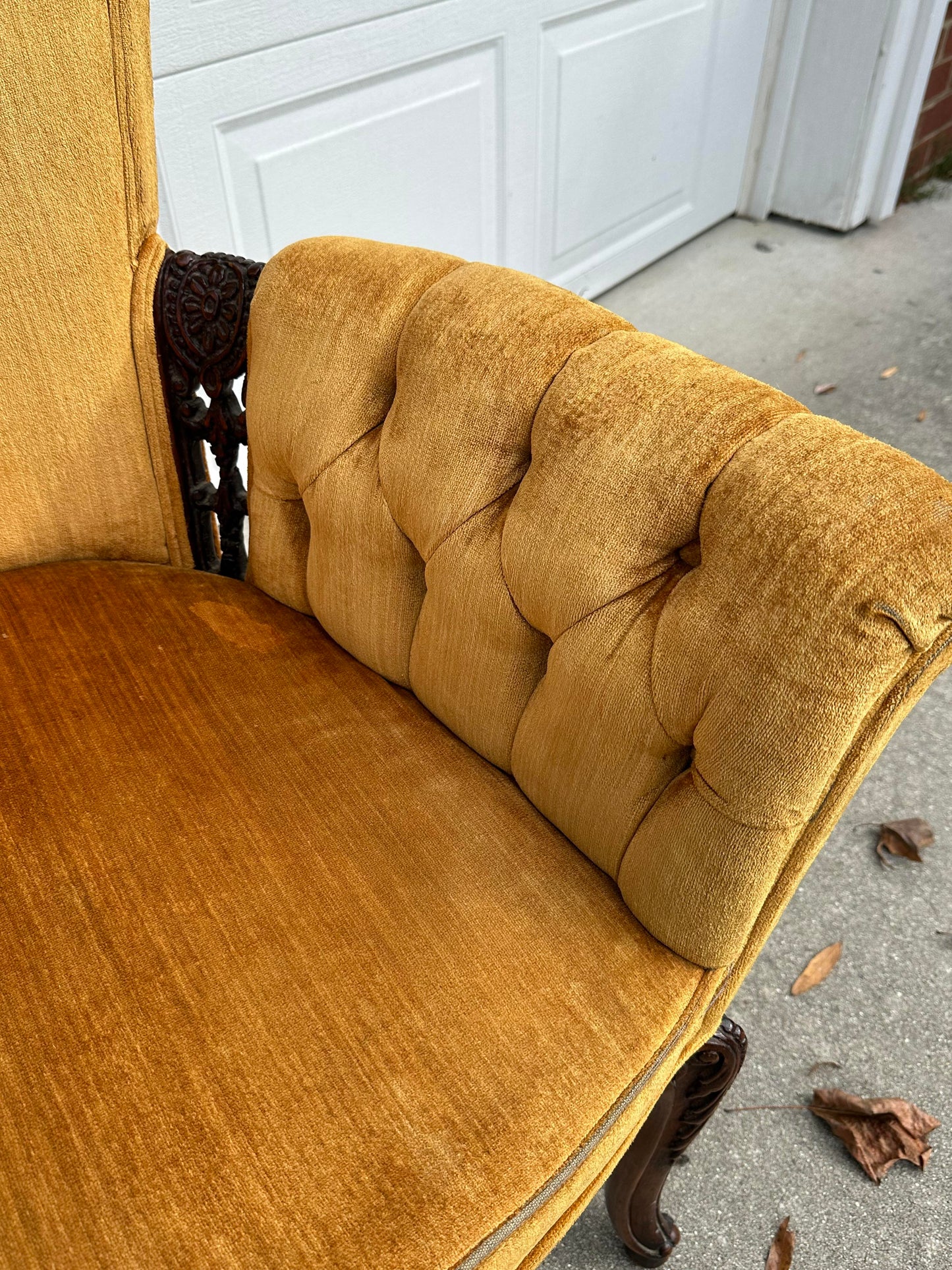 1940s-50s Pair of Golden Velvet Hollywood Regency Button Back Chairs With Wood Accents