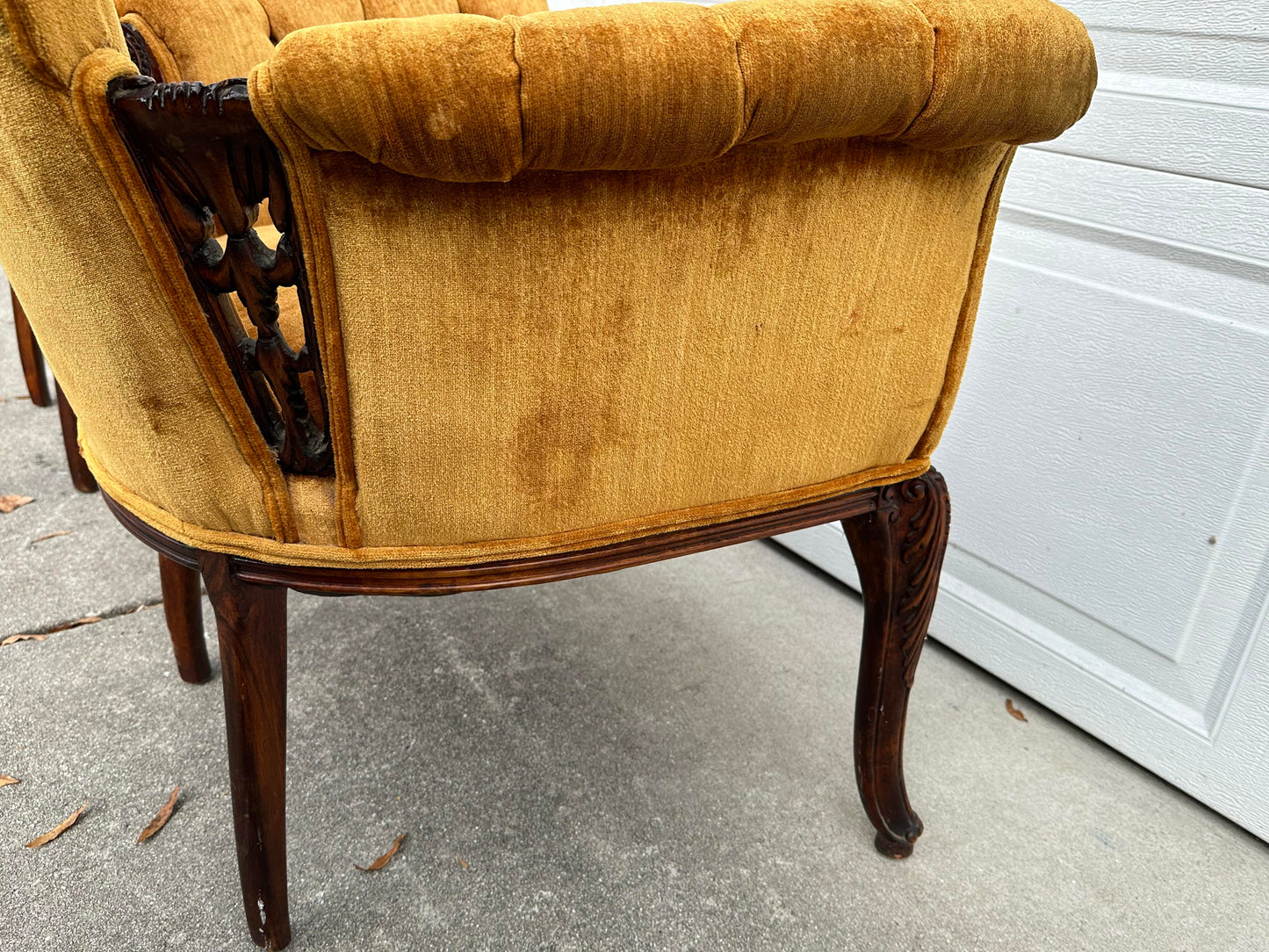 1940s-50s Pair of Golden Velvet Hollywood Regency Button Back Chairs With Wood Accents