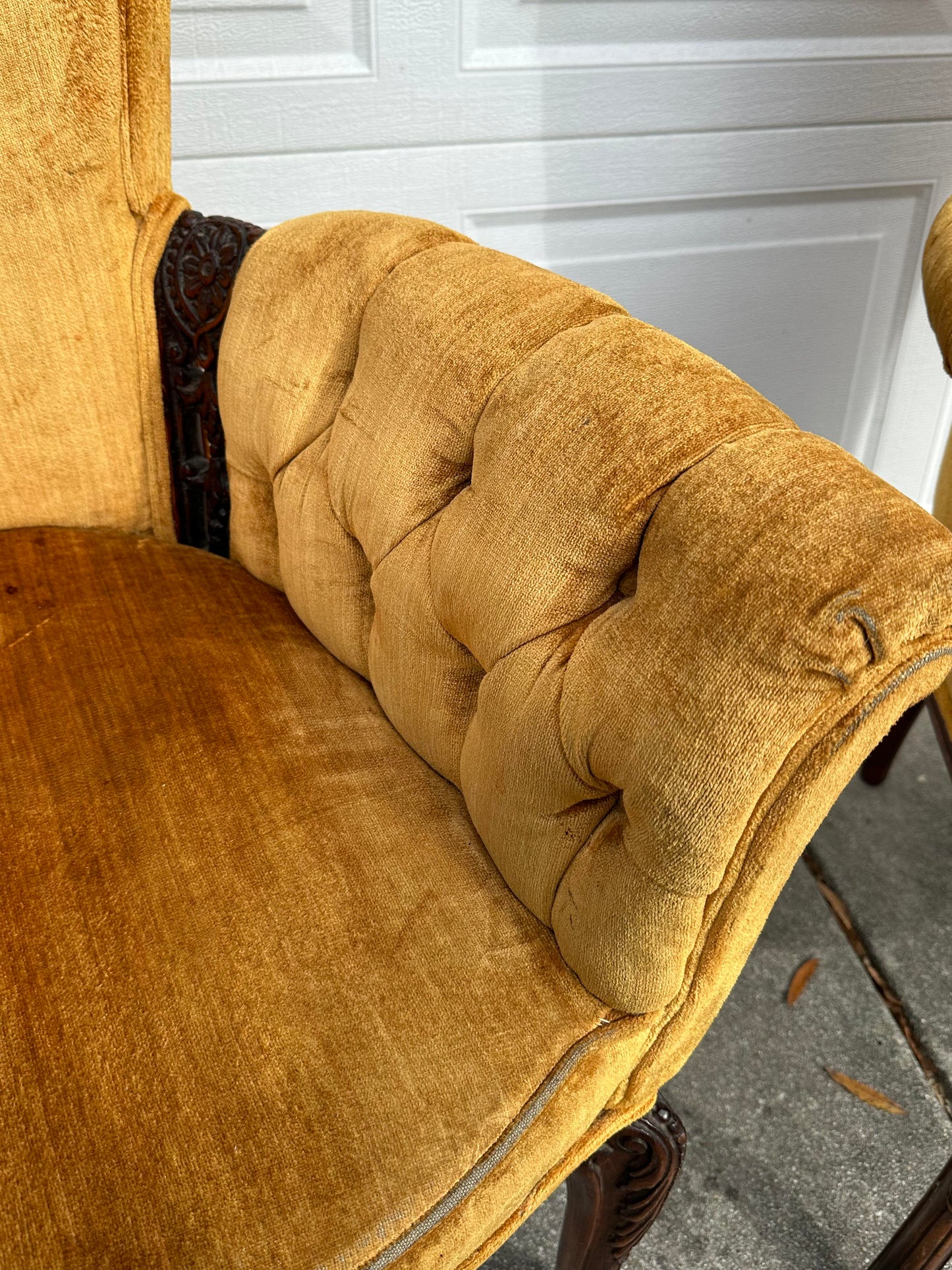 1940s-50s Pair of Golden Velvet Hollywood Regency Button Back Chairs With Wood Accents